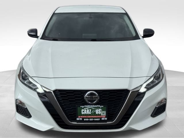 Vehicle image 2 of 37