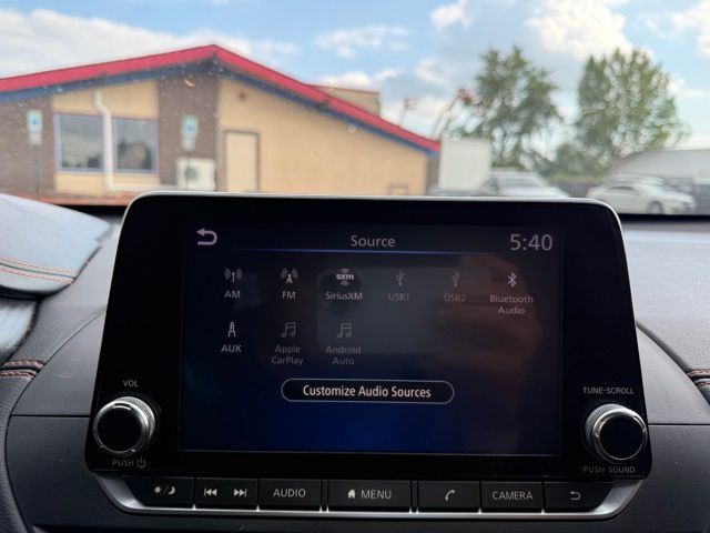 Vehicle image 27 of 37