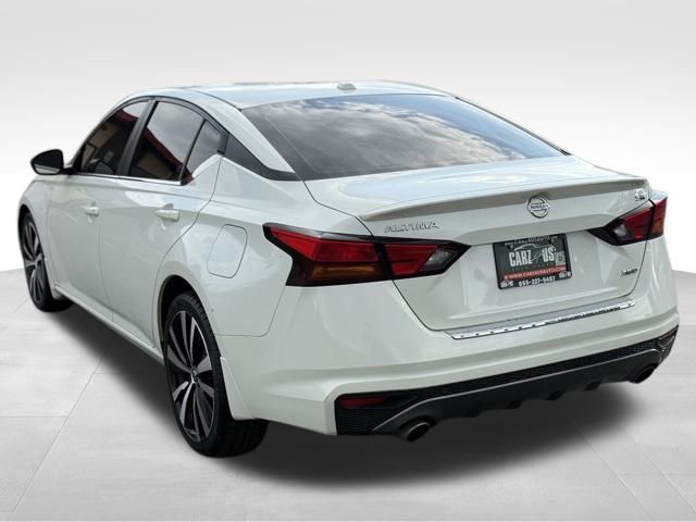 Vehicle image 7 of 37