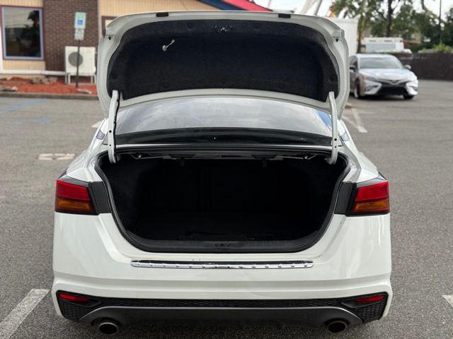 Vehicle image 12 of 37