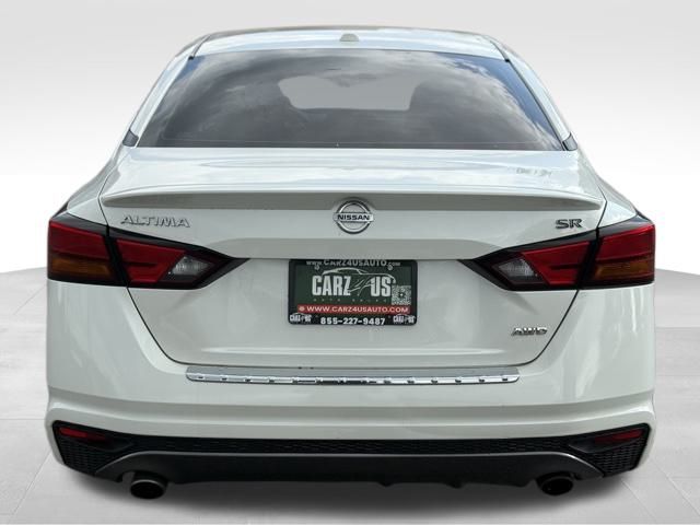 Vehicle image 6 of 37