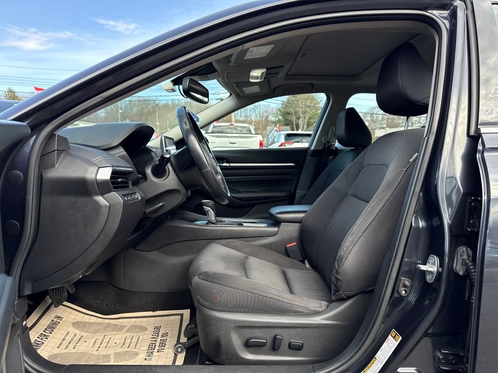 2019 Nissan Altima 2.5 SV Image 12 of 31
