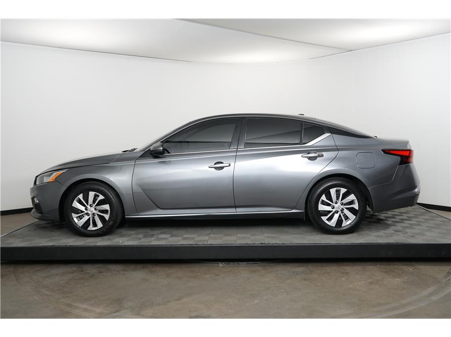 2019 Nissan Altima 2.5 S Image 8 of 27