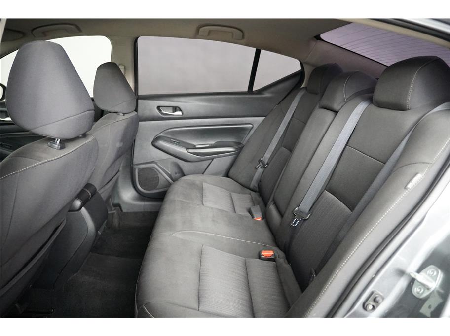 2019 Nissan Altima 2.5 S Image 13 of 27