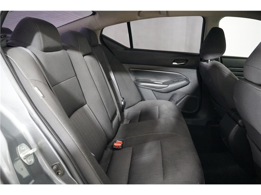 2019 Nissan Altima 2.5 S Image 12 of 27