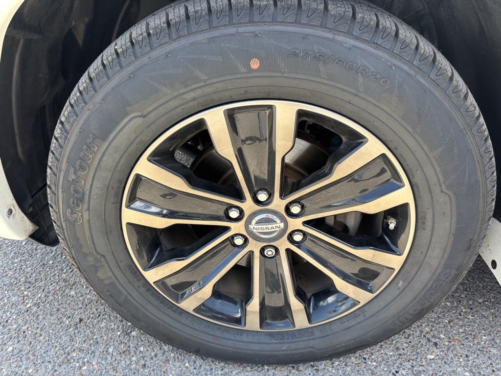 Vehicle image 7 of 22
