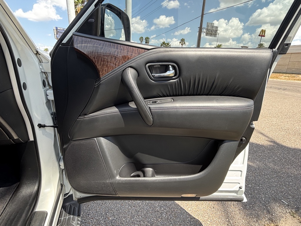 Vehicle image 21 of 22