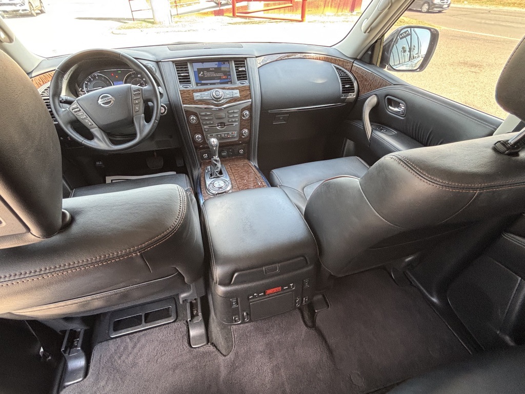 Vehicle image 13 of 22
