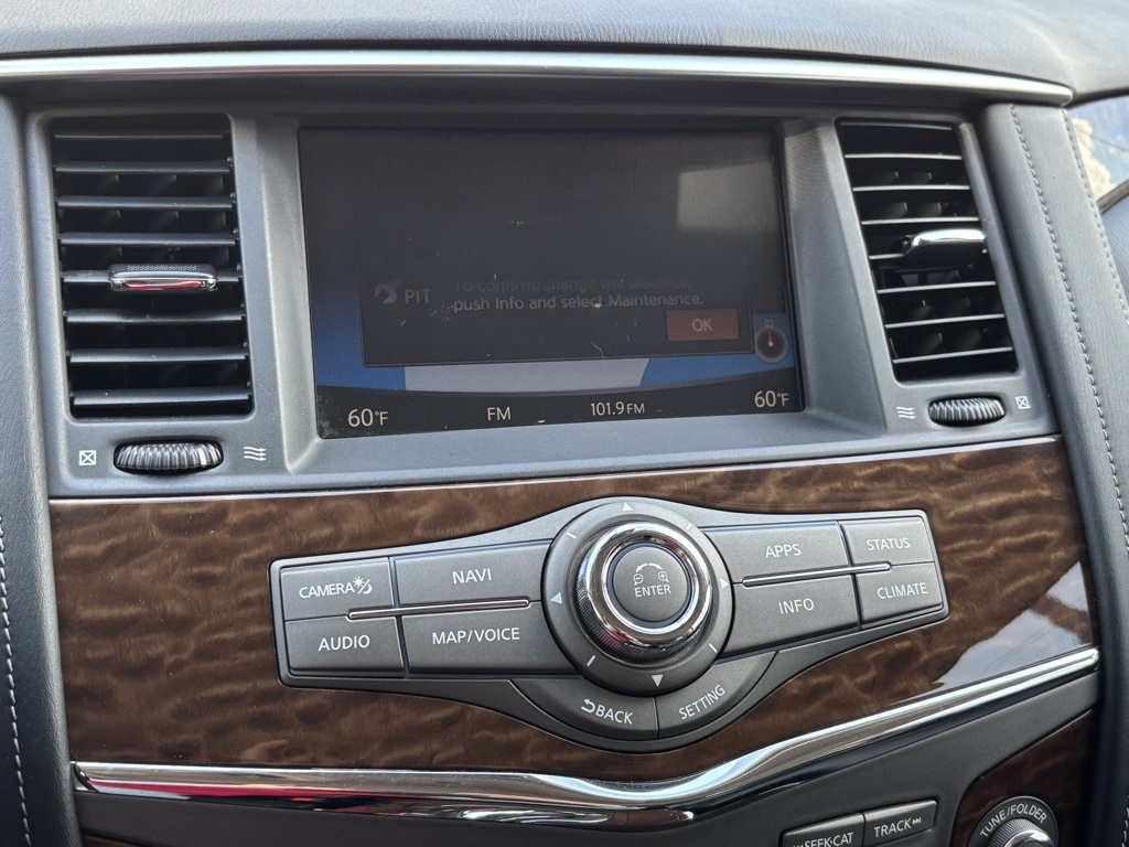 Vehicle image 18 of 22