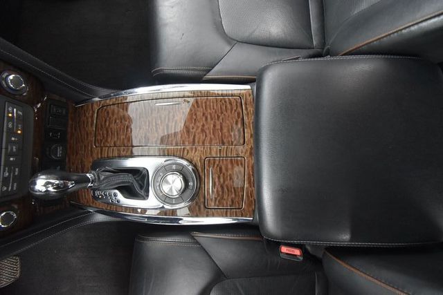 Vehicle image 41 of 62