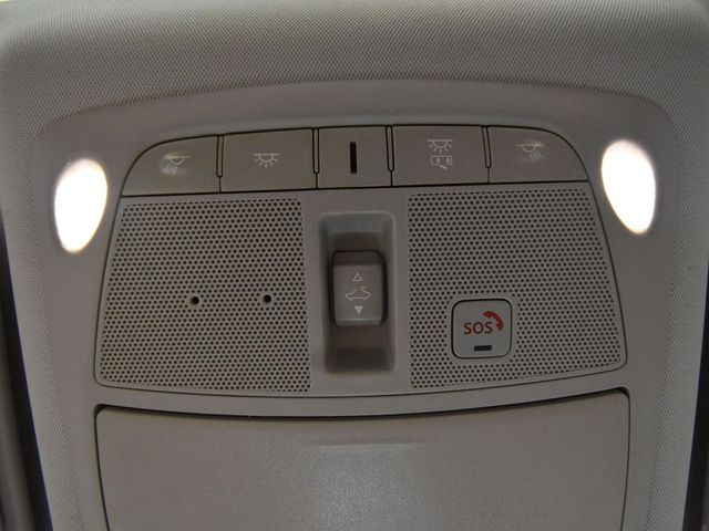 Vehicle image 46 of 62