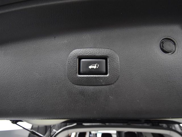 Vehicle image 47 of 62