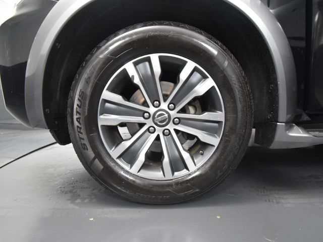 Vehicle image 20 of 62