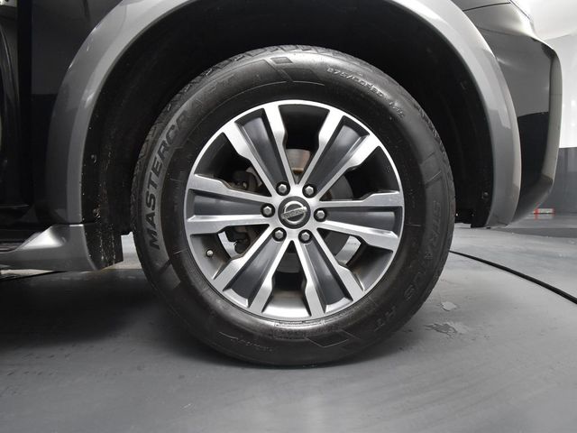 Vehicle image 21 of 62