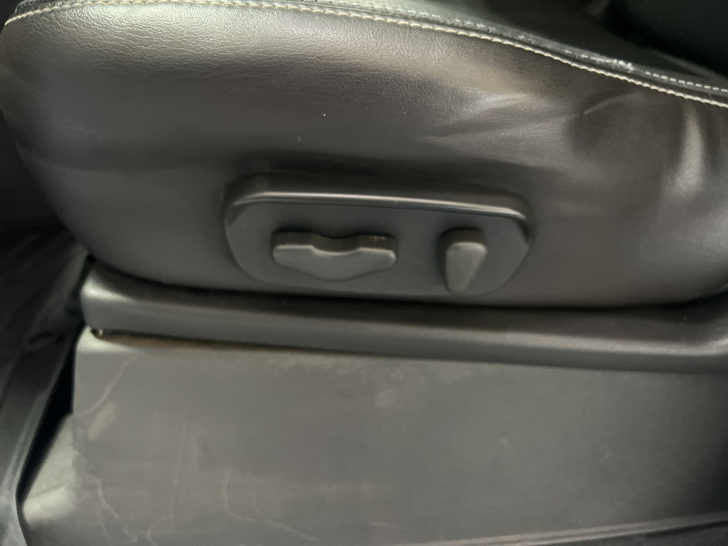 Vehicle image 21 of 21