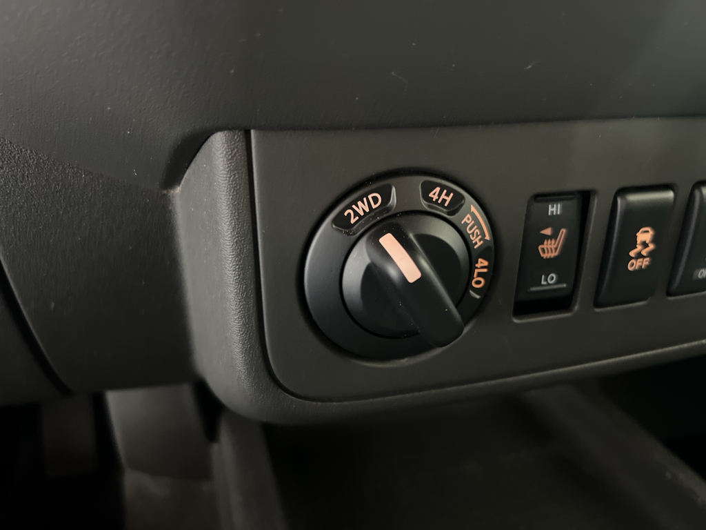 Vehicle image 19 of 21