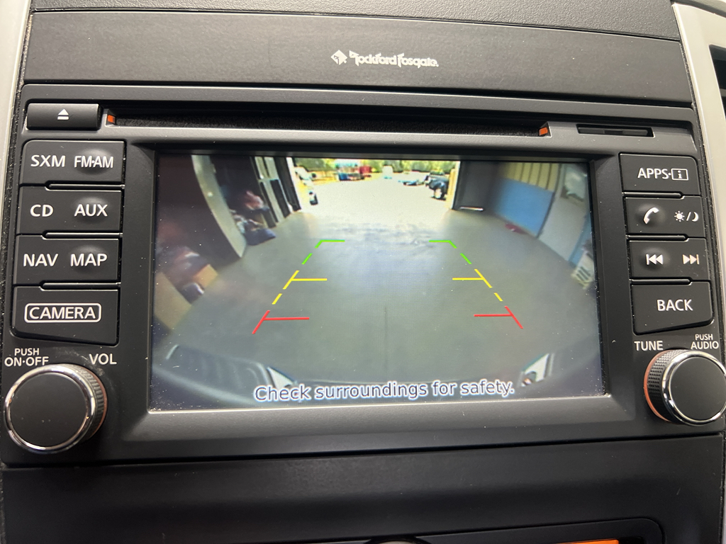 Vehicle image 17 of 21