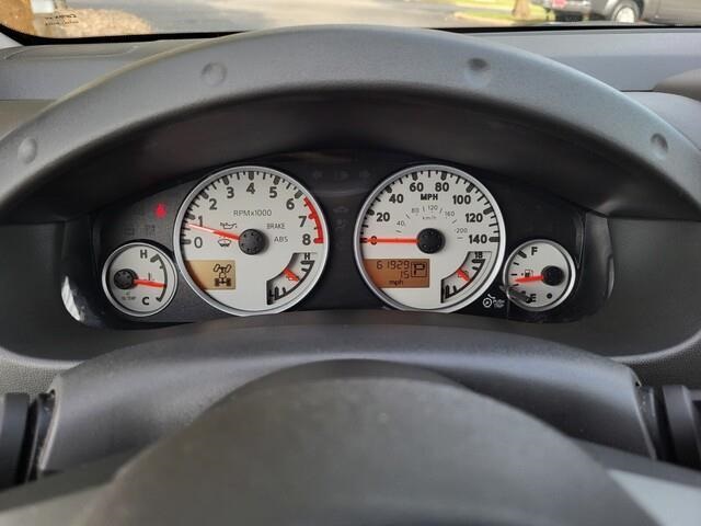 Vehicle image 21 of 38
