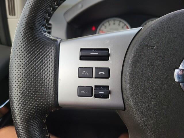 Vehicle image 33 of 38