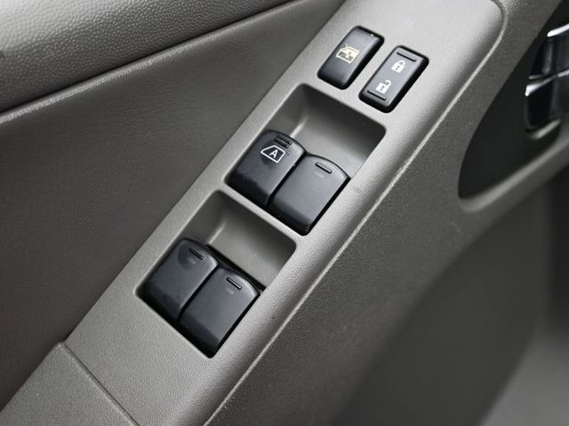 Vehicle image 28 of 51