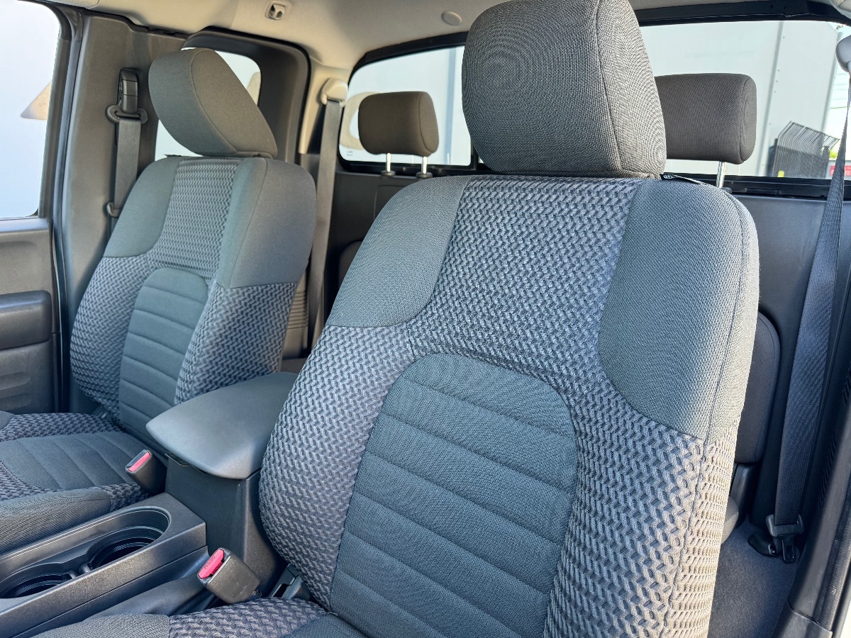 Vehicle image 10 of 16