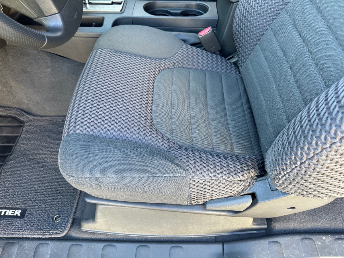 Vehicle image 9 of 16