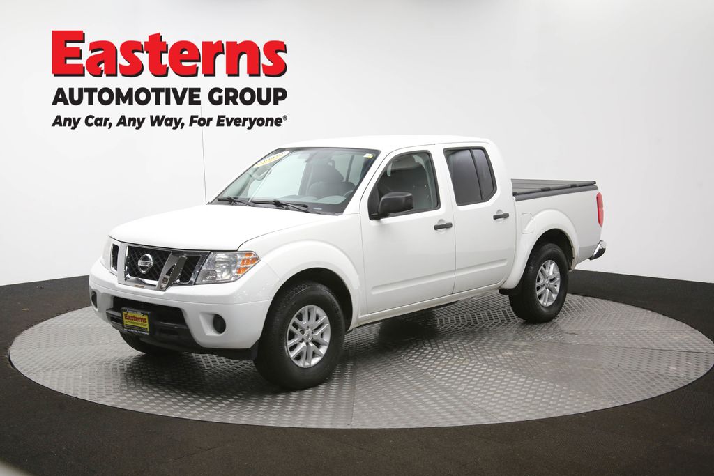 2019 Nissan Frontier SV Image 2 of 65