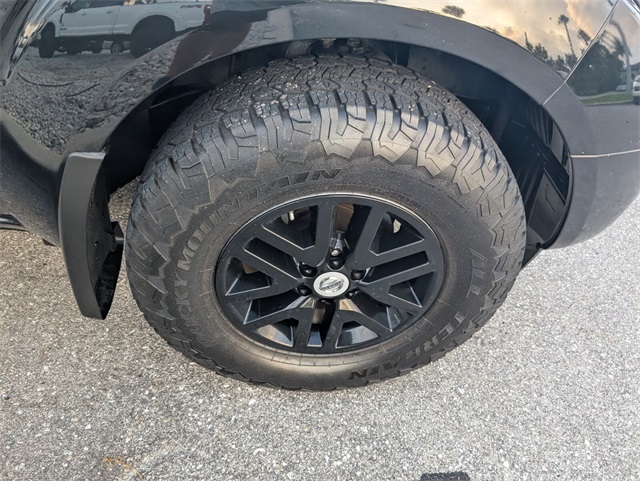 Vehicle image 15 of 28