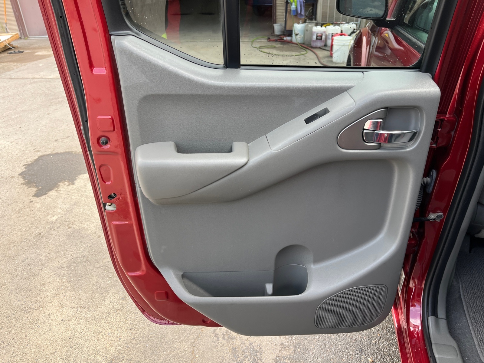Vehicle image 23 of 37