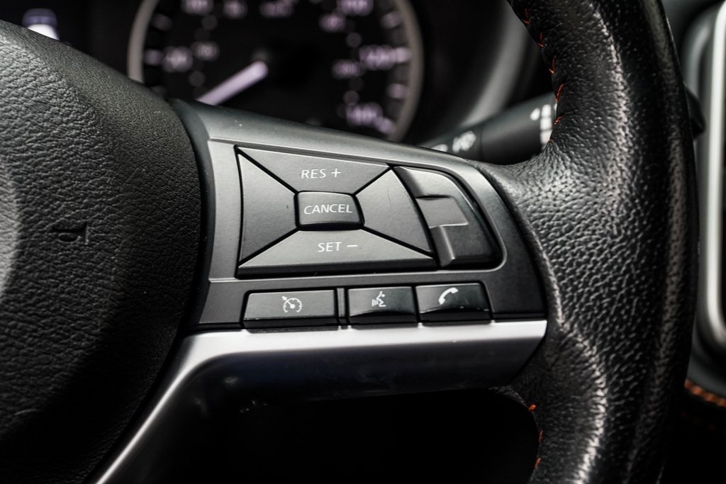 Vehicle image 22 of 32
