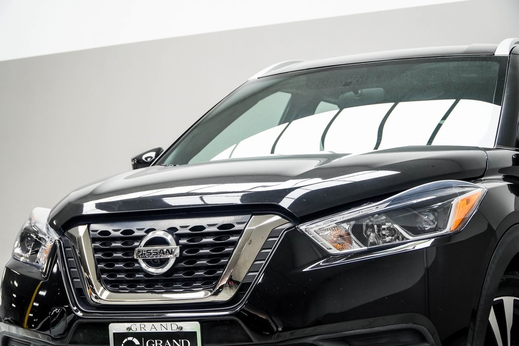 Vehicle image 1 of 32