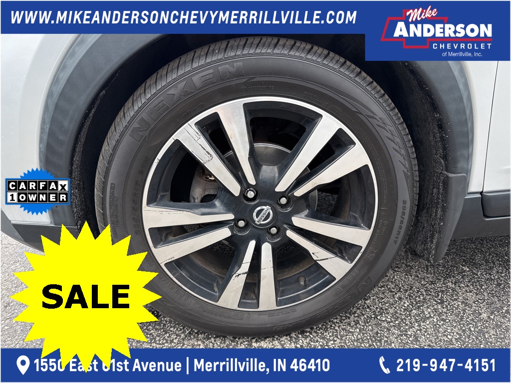 Vehicle image 10 of 29