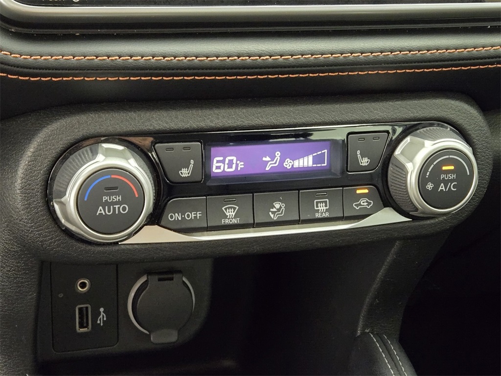 Vehicle image 28 of 29