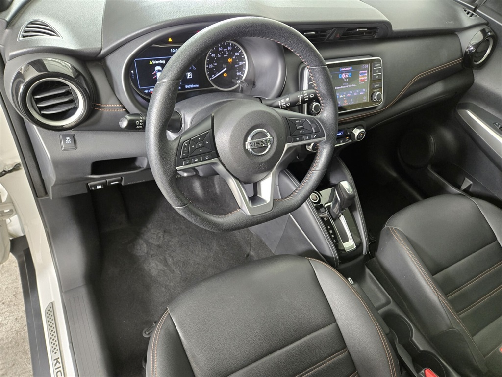 Vehicle image 18 of 29