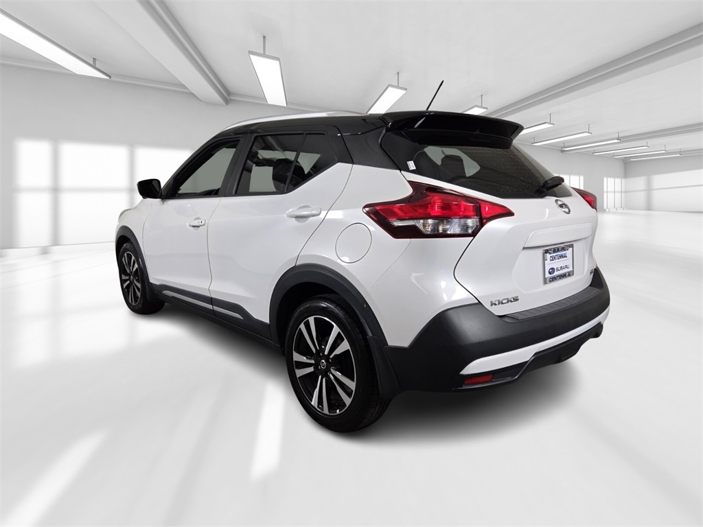 Vehicle image 6 of 29