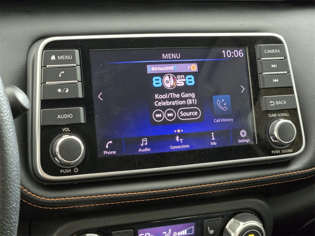 Vehicle image 22 of 29