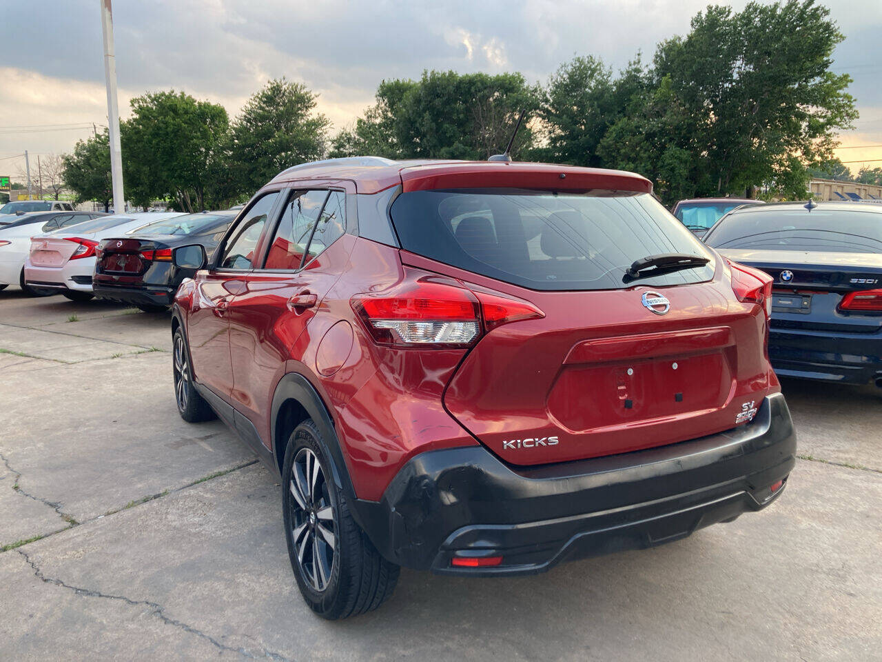 Vehicle image 6 of 12