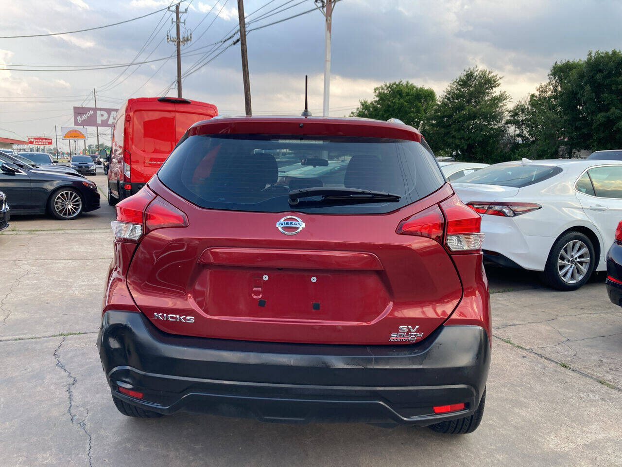 Vehicle image 4 of 12