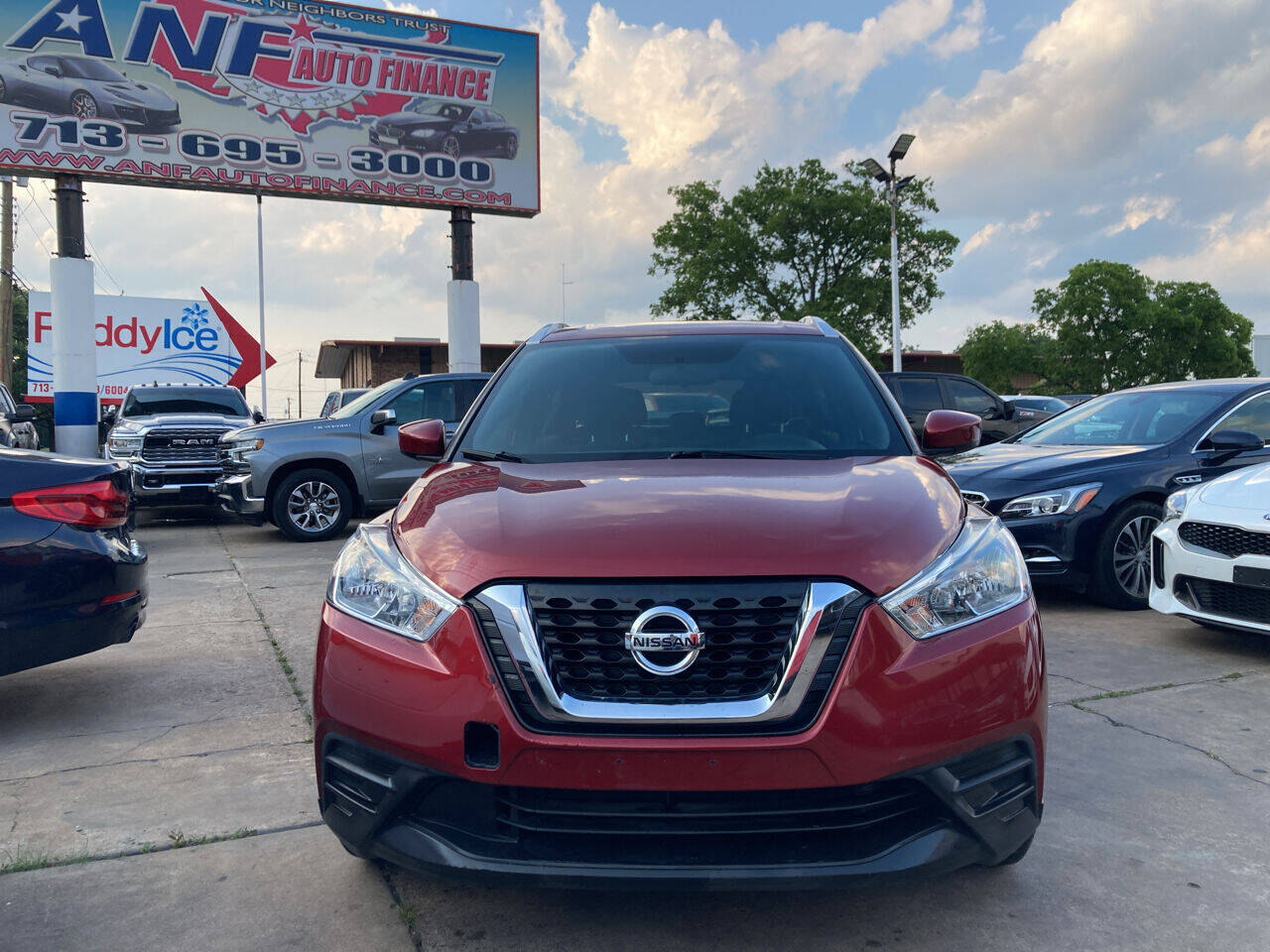 Vehicle image 3 of 12