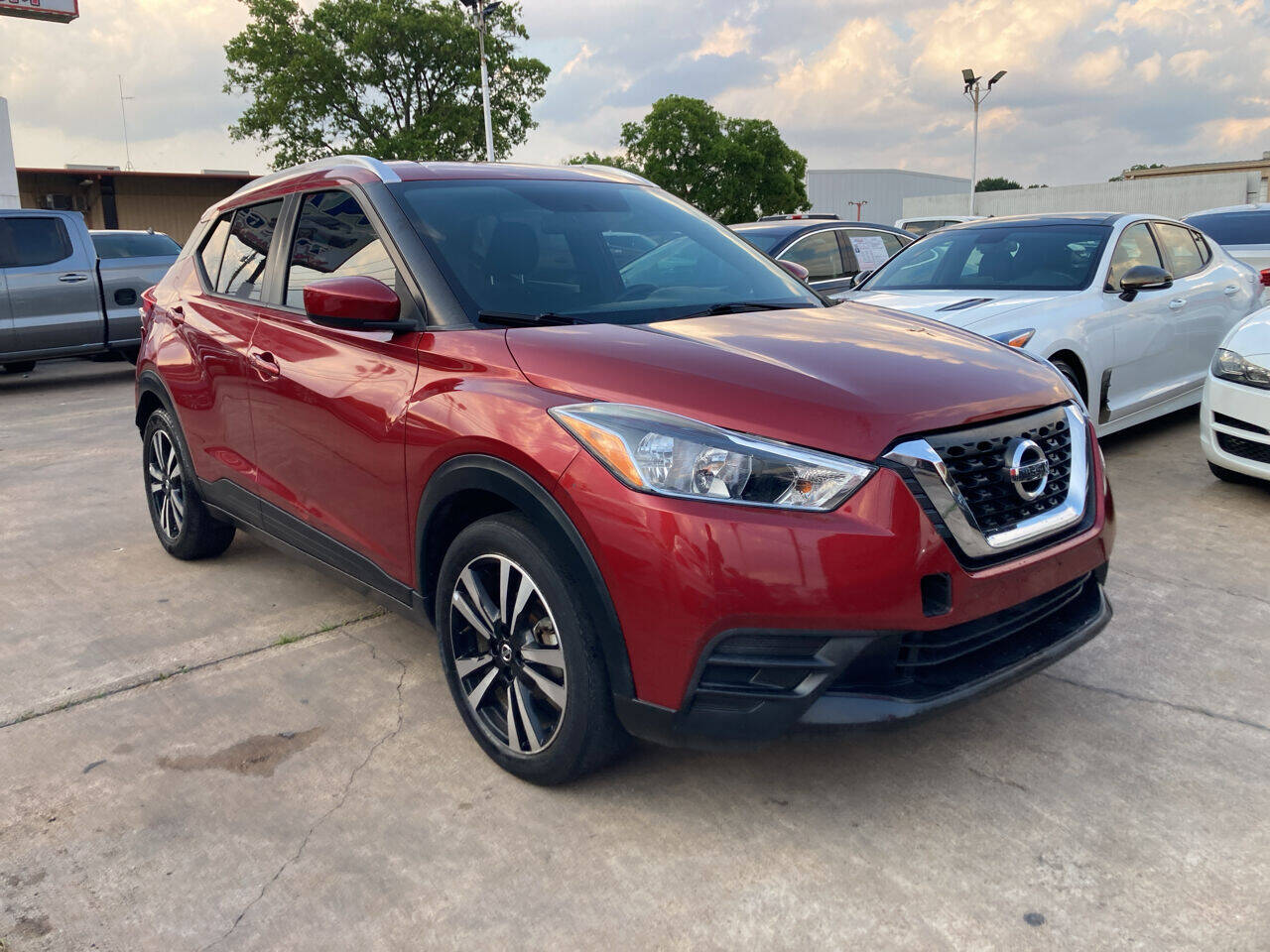 Vehicle image 5 of 12