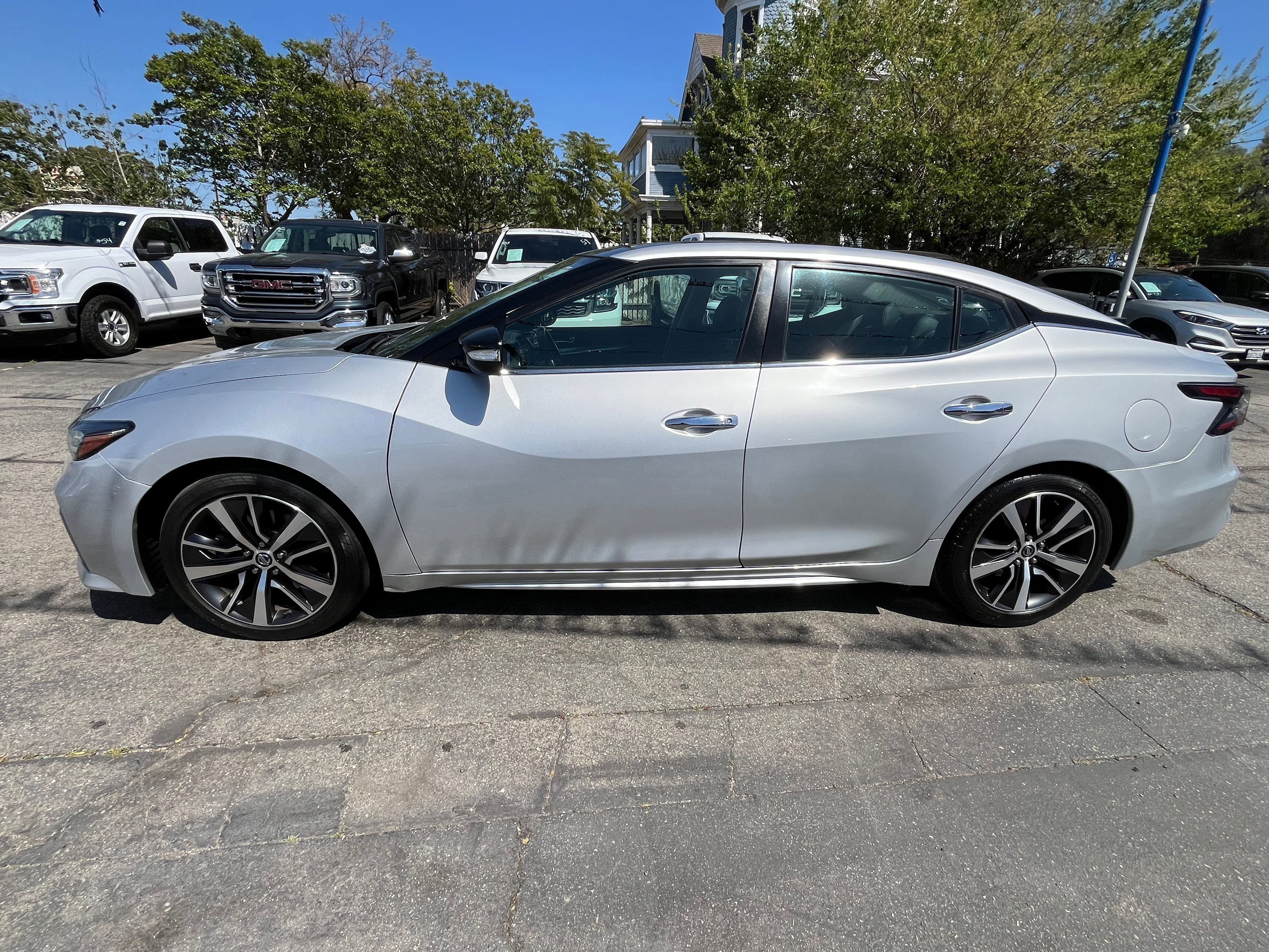 Vehicle image 12 of 74