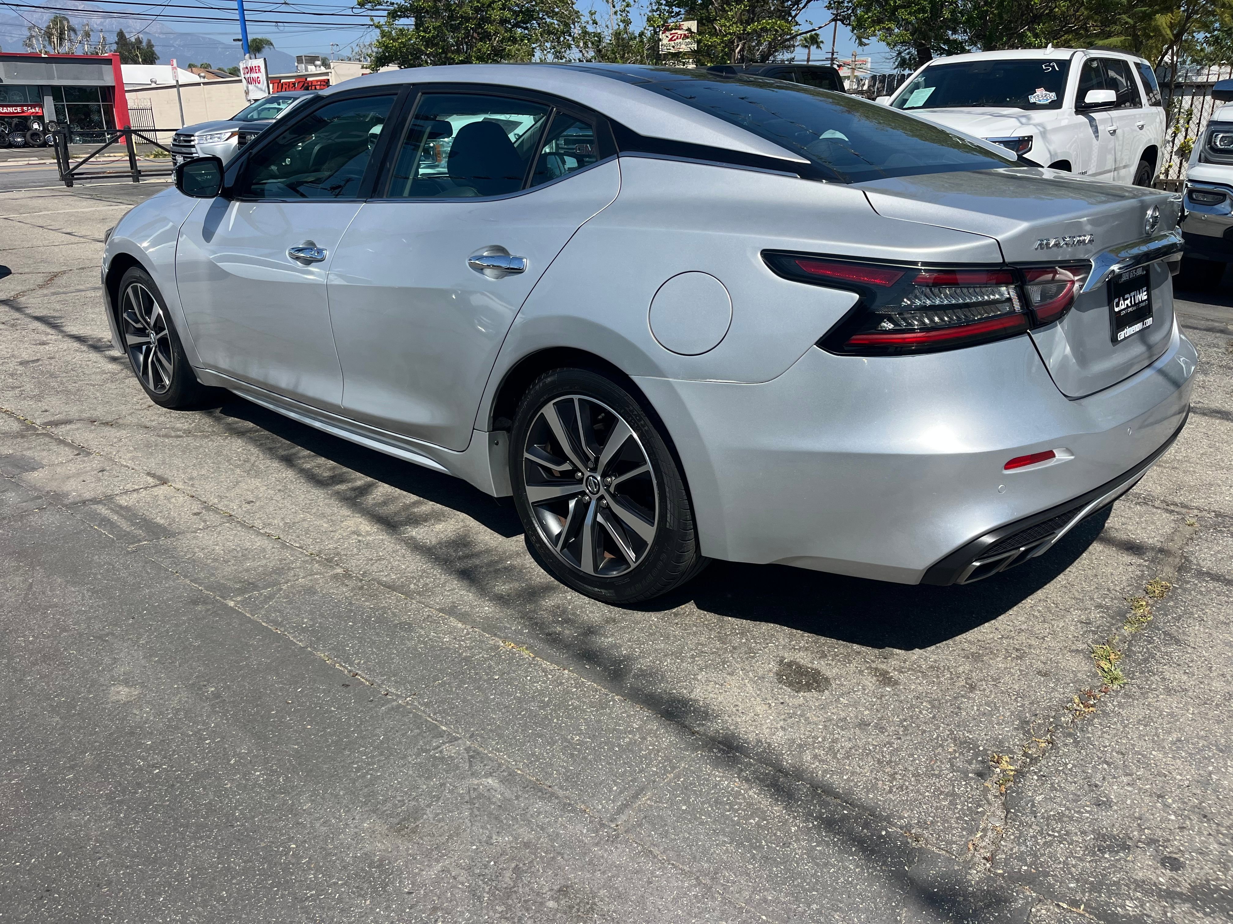 Vehicle image 11 of 74
