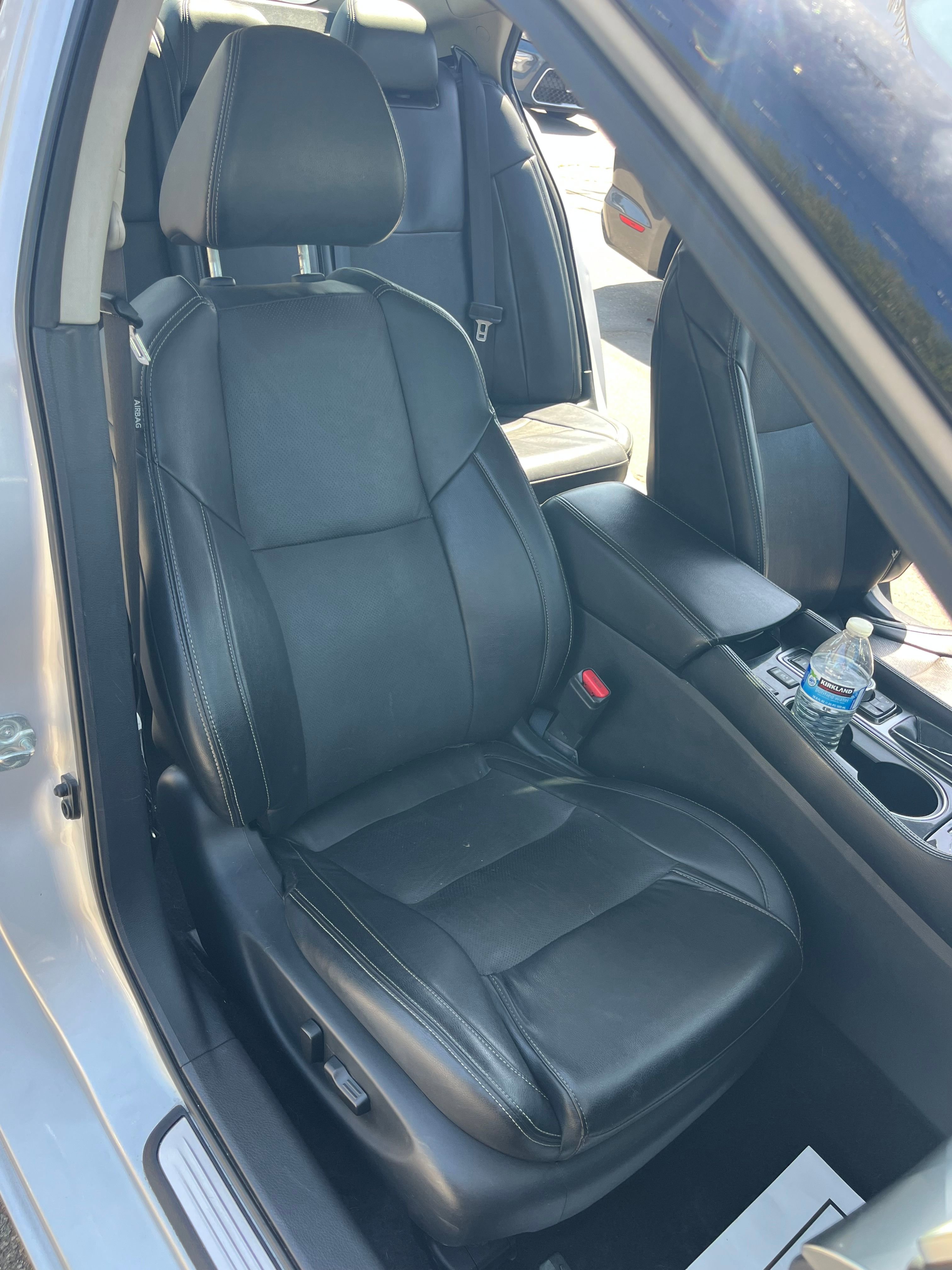 Vehicle image 22 of 74
