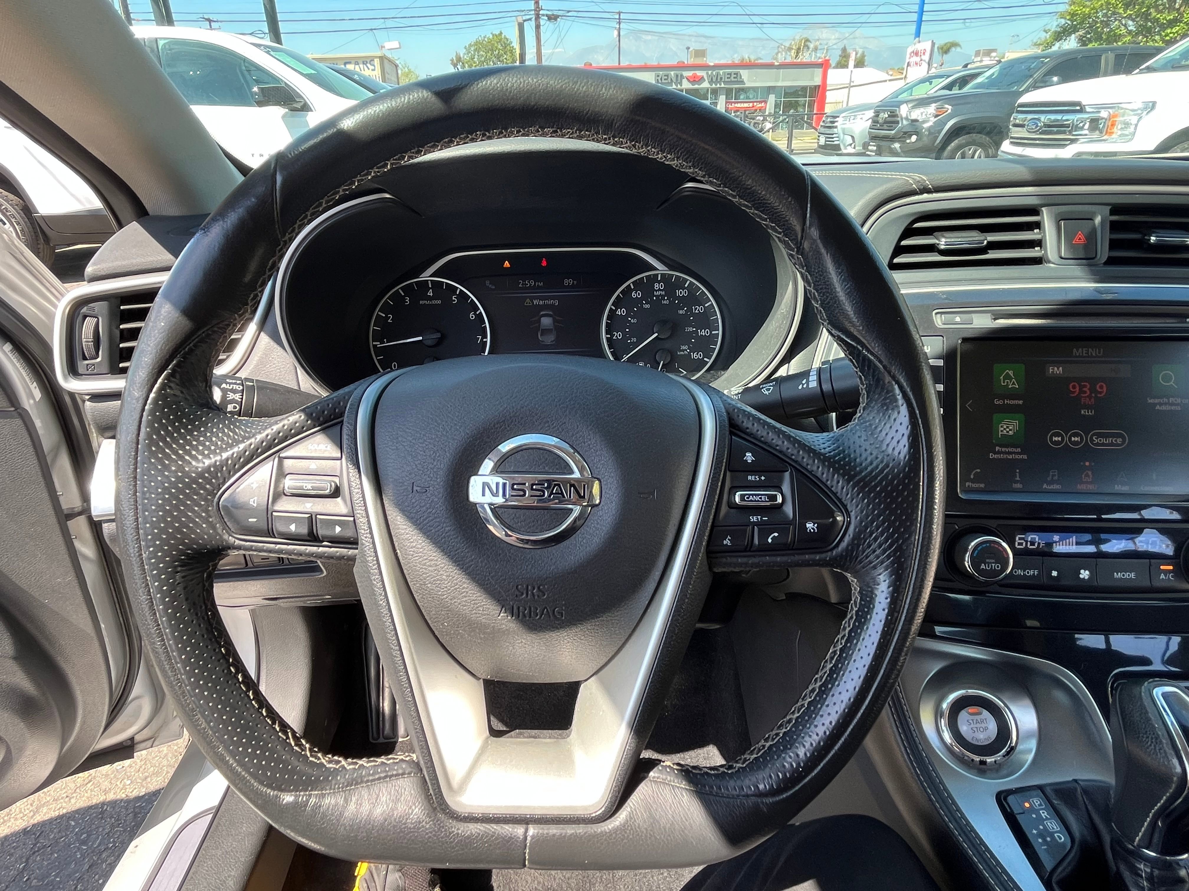 Vehicle image 66 of 74