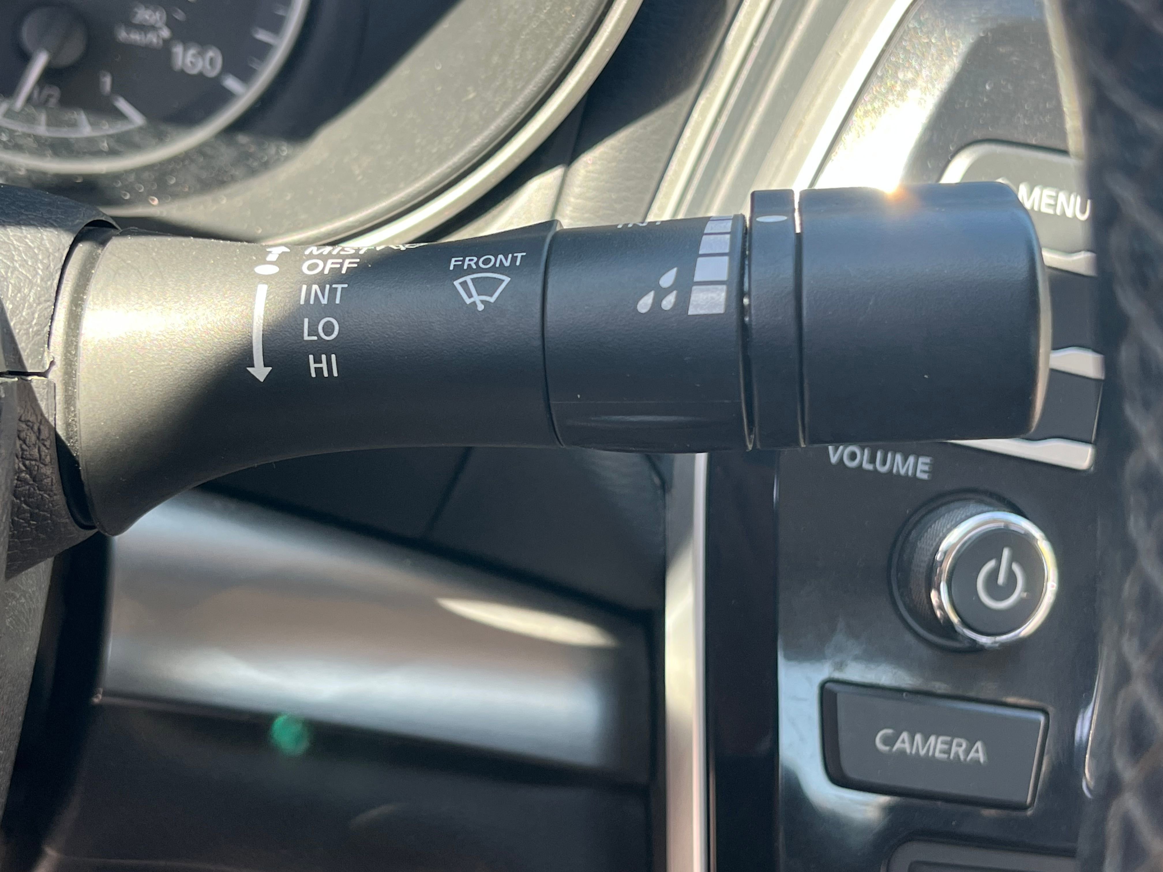 Vehicle image 34 of 74