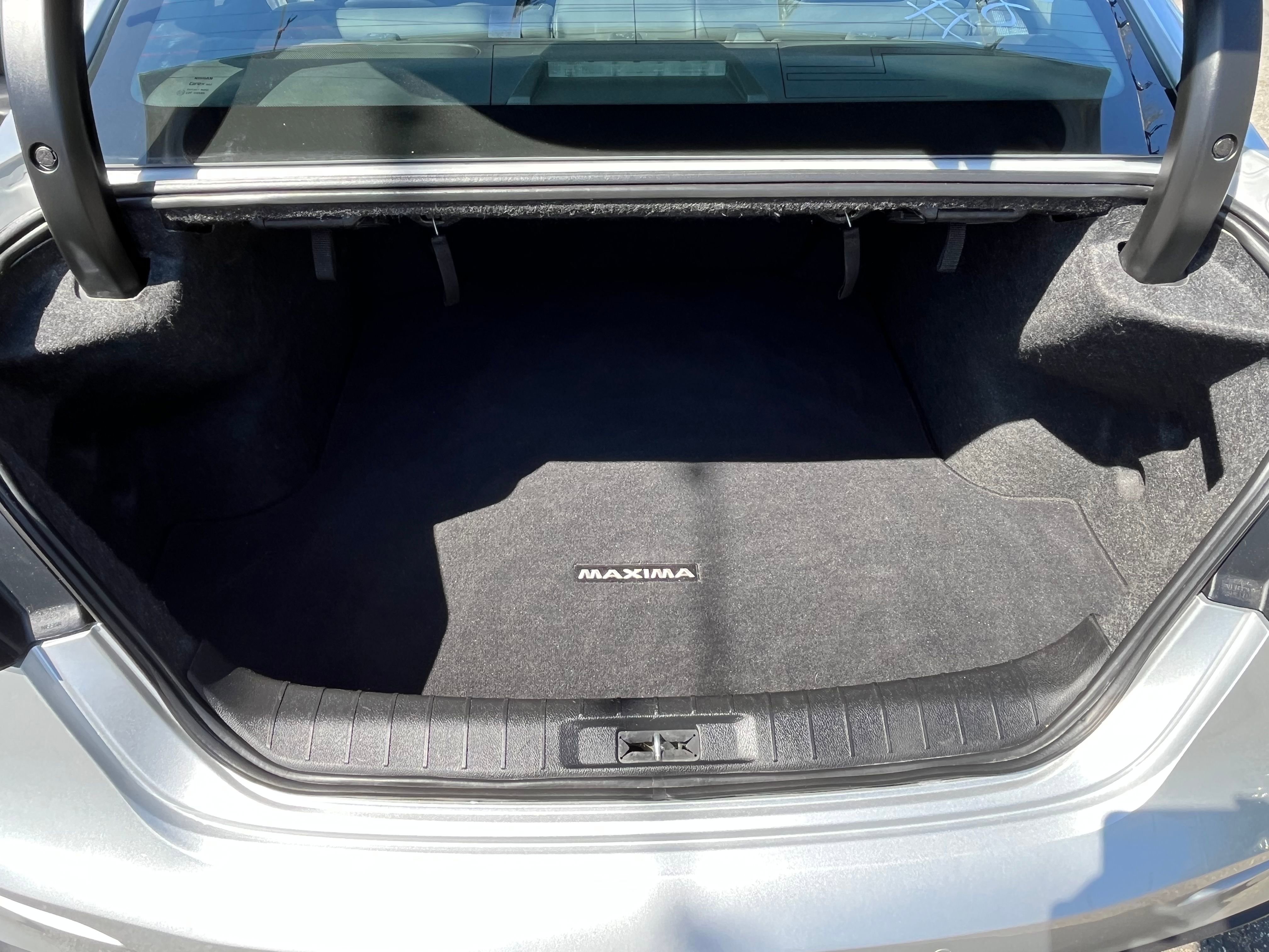Vehicle image 73 of 74