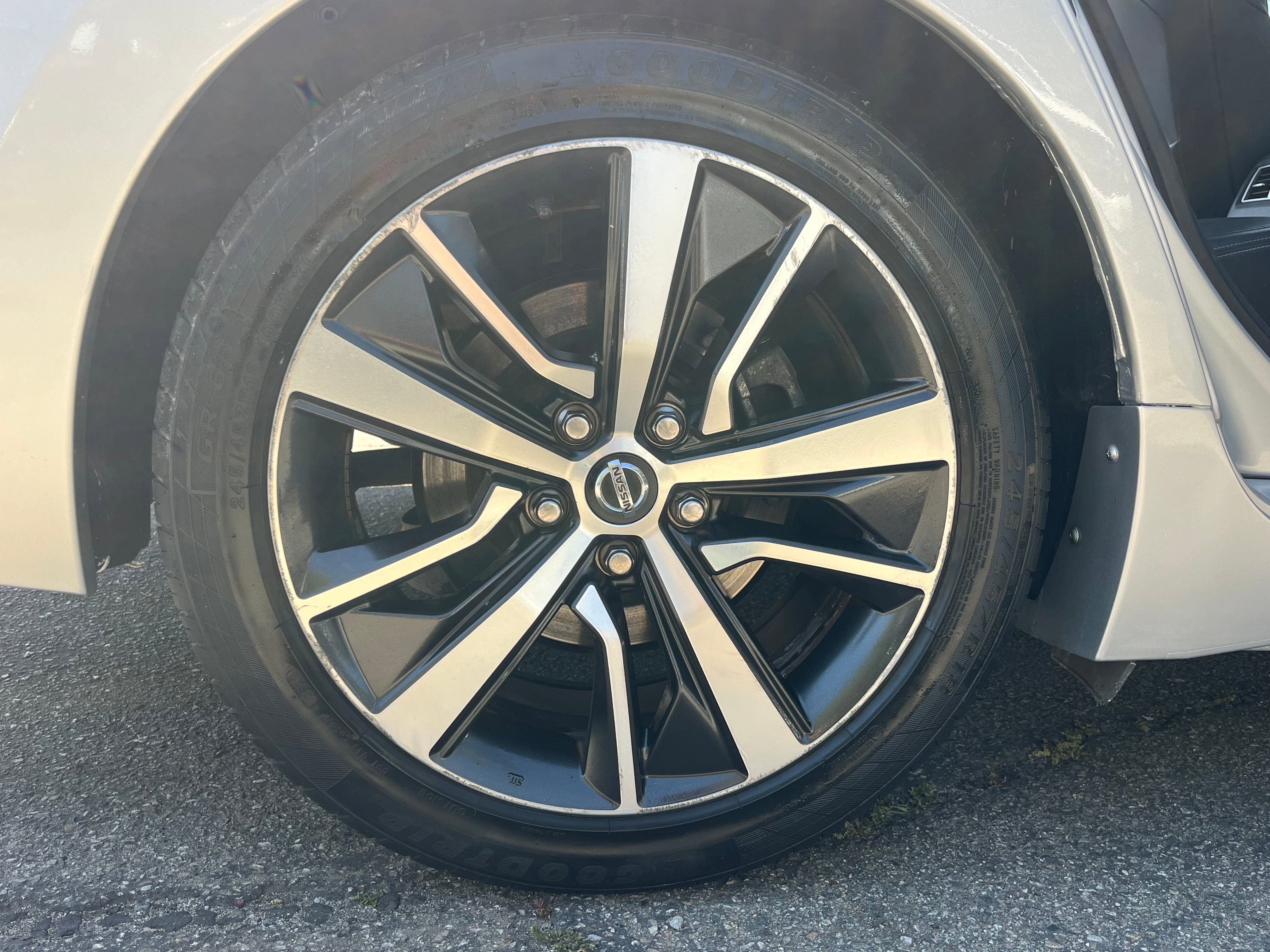 Vehicle image 56 of 74