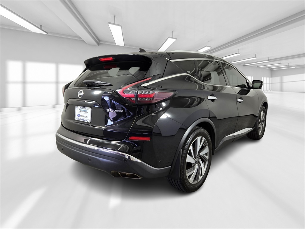 Vehicle image 4 of 39