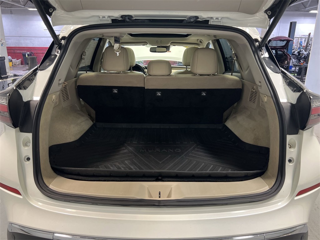 Vehicle image 12 of 32