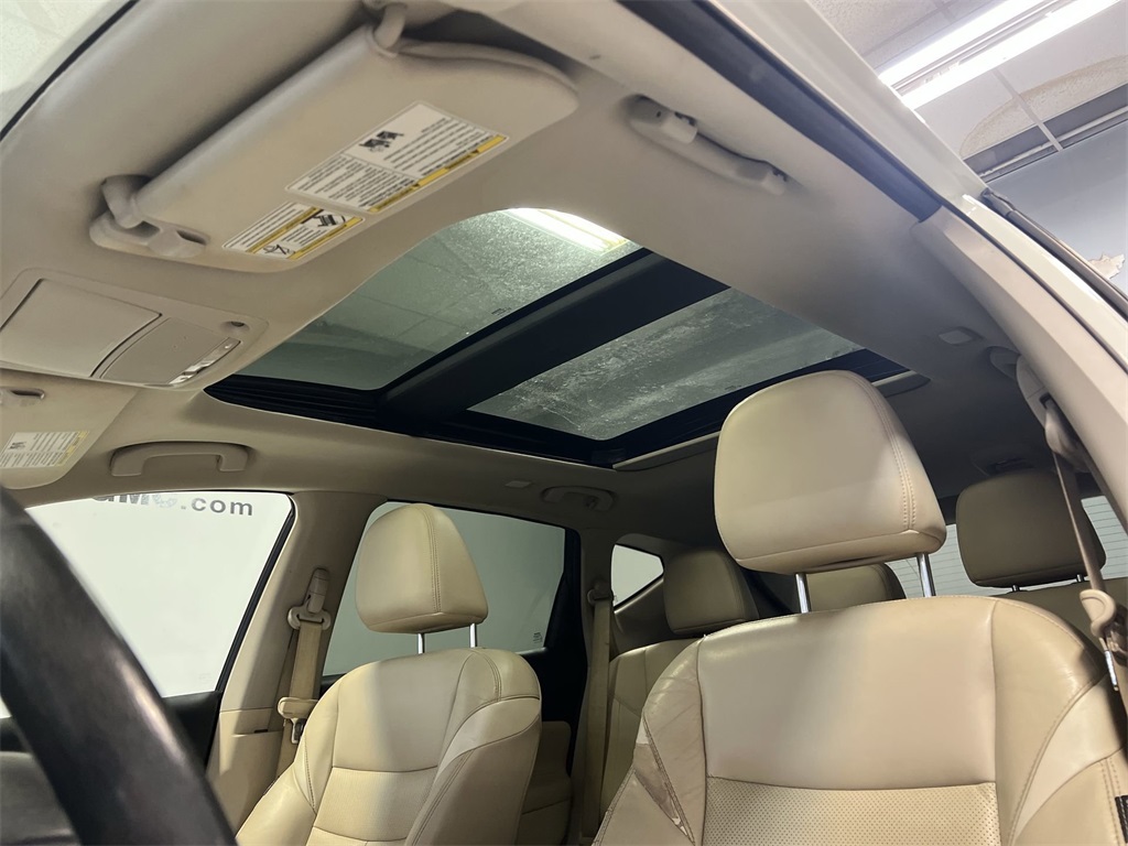 Vehicle image 16 of 32